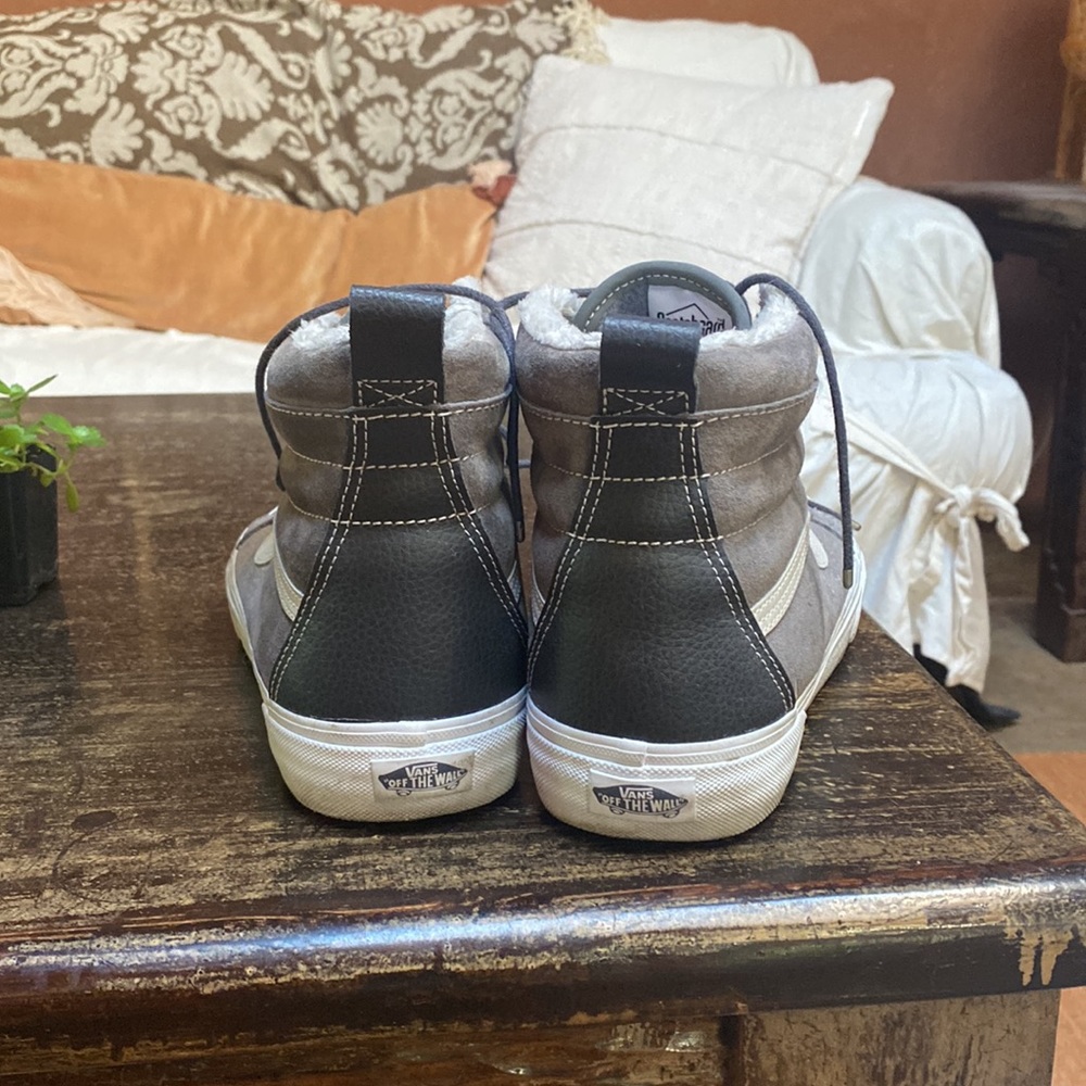 Vans Sk8 Hi 11.5 Grey w/ Faux Fur - Picture 4 of 10